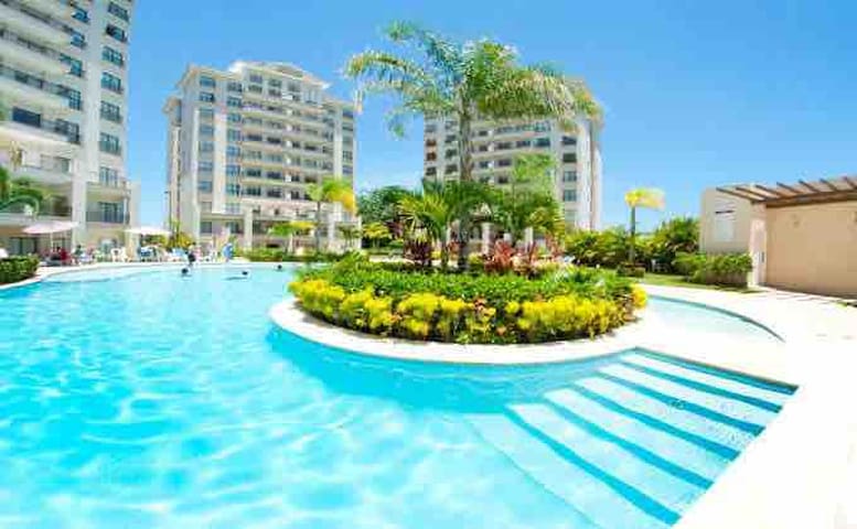 13-Person Luxury Condo, Jaco Bay Resort Tower 4-8