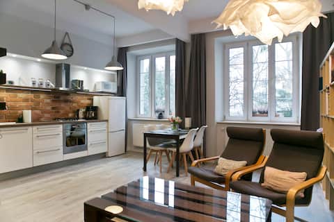 Successful Airbnb property: Extremely quiet apartment in the centrum in Zwierzyniec