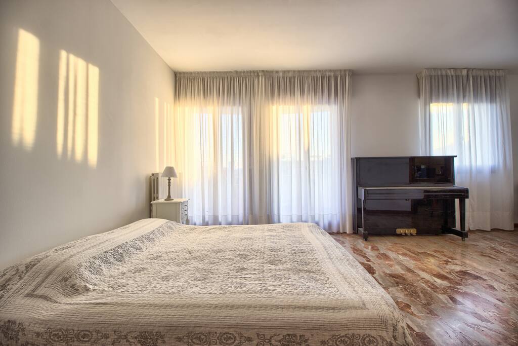 Bed and piano