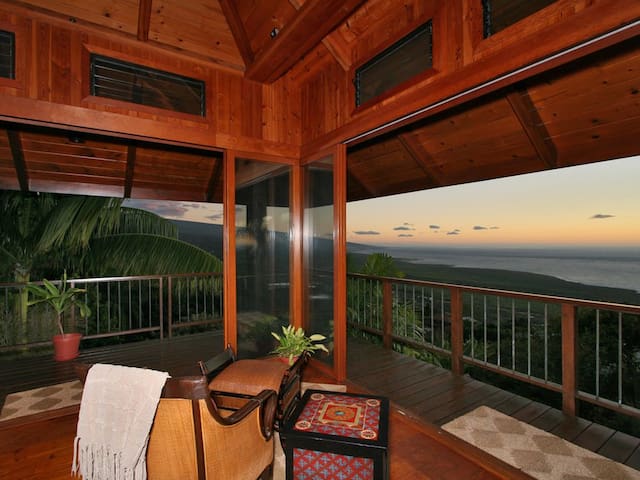 Tropical Ocean View 4 bd + Loft Sleeps 10 gallery image 3