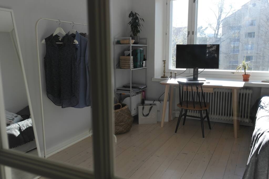Private bedroom