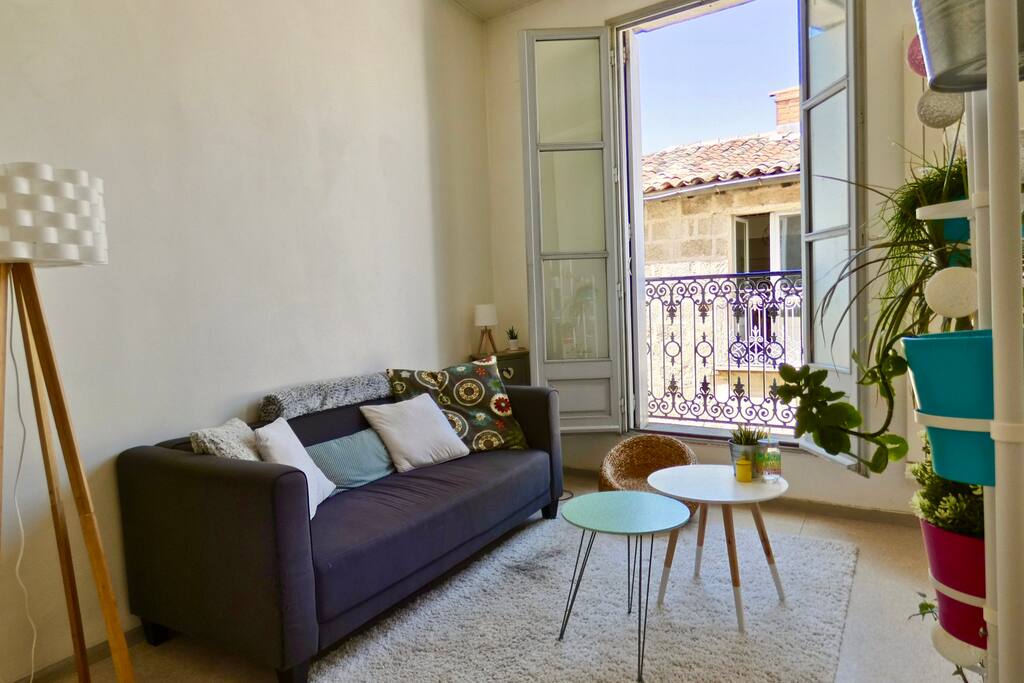 Cosy space