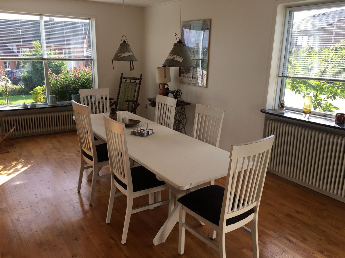 Jedálenský priestor v obývačke