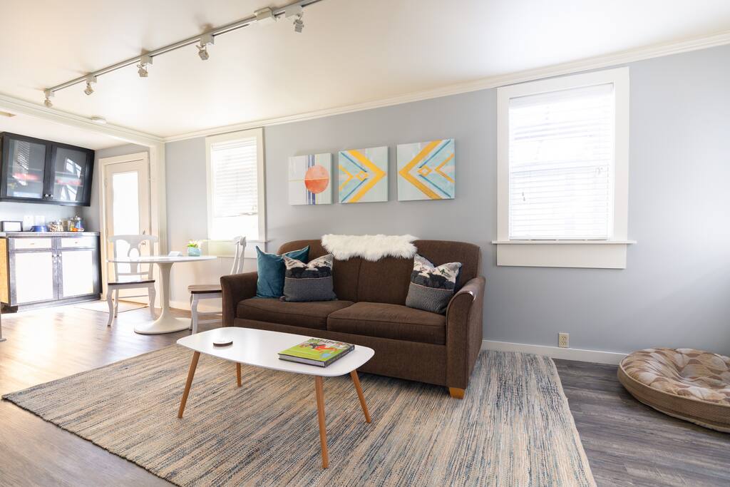Incredible Getaway, Heart of Bend-Walk Everywhere!