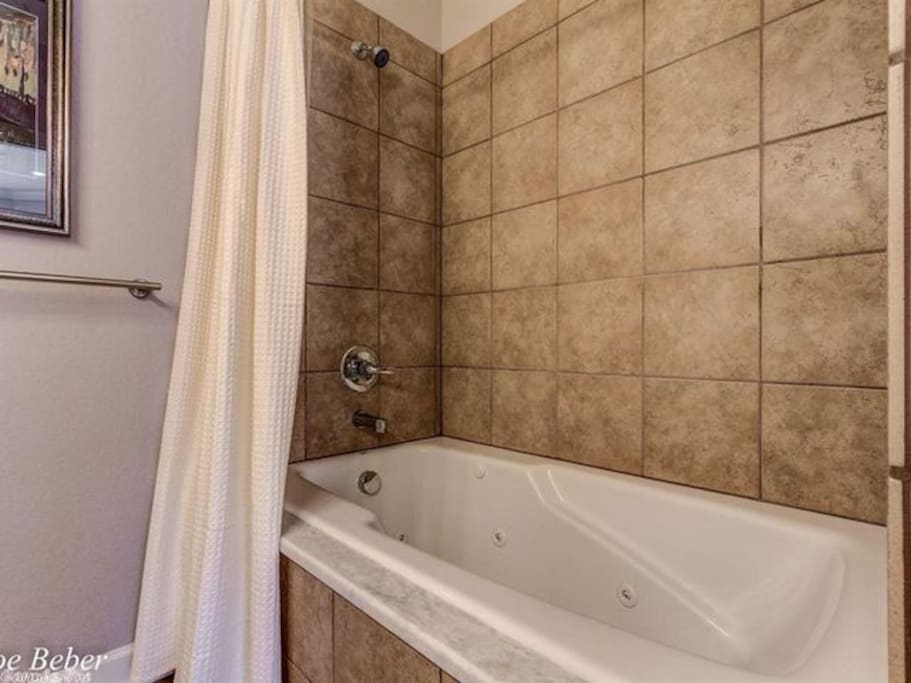 Master Bathroom Jetted Tub