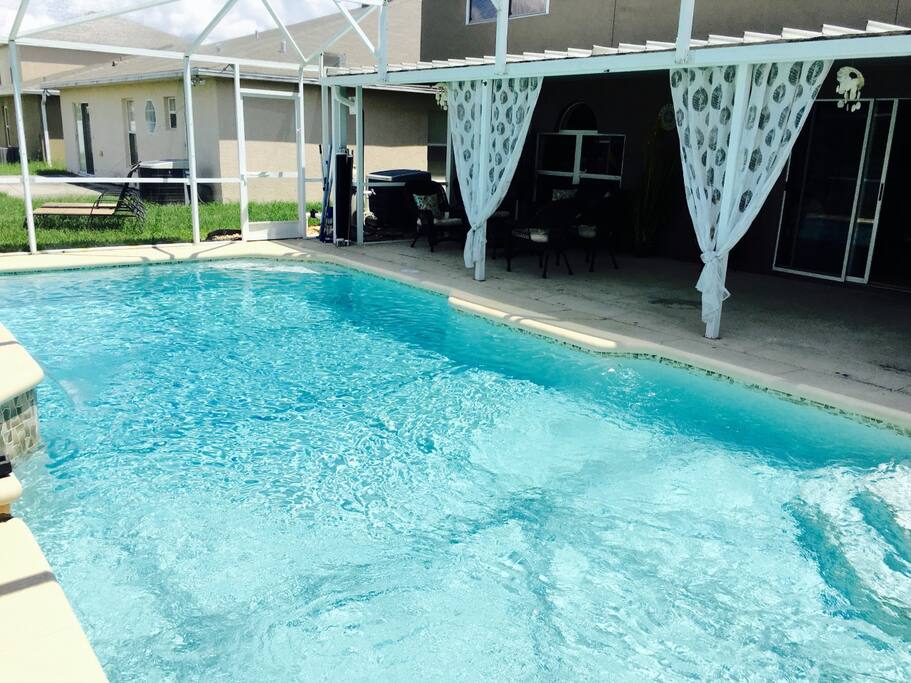 Pool (15' x 30')
