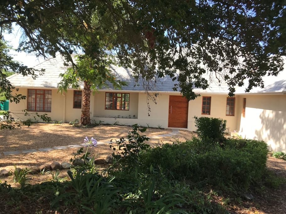 Lauradale Guesthouse - Five Bedroom Lavender House