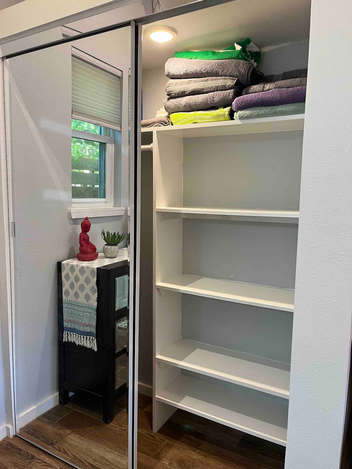 Backyard casita in heart of Austin-walk to dinner!