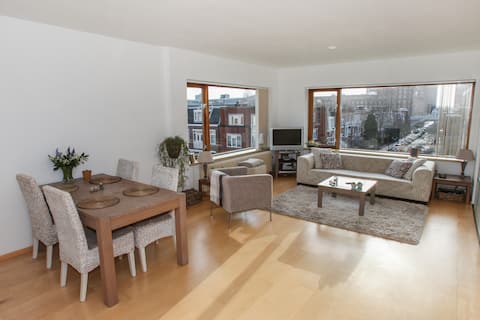 Topfloor apartment close to all amenities