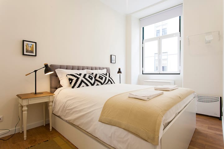 Habitación#1: 1 cama doble y más dos camas individuales debajo de la cama doble (dormir 2+2)