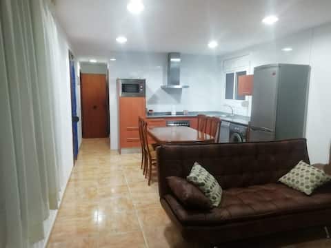 Apartment 3 rooms, 100m beach