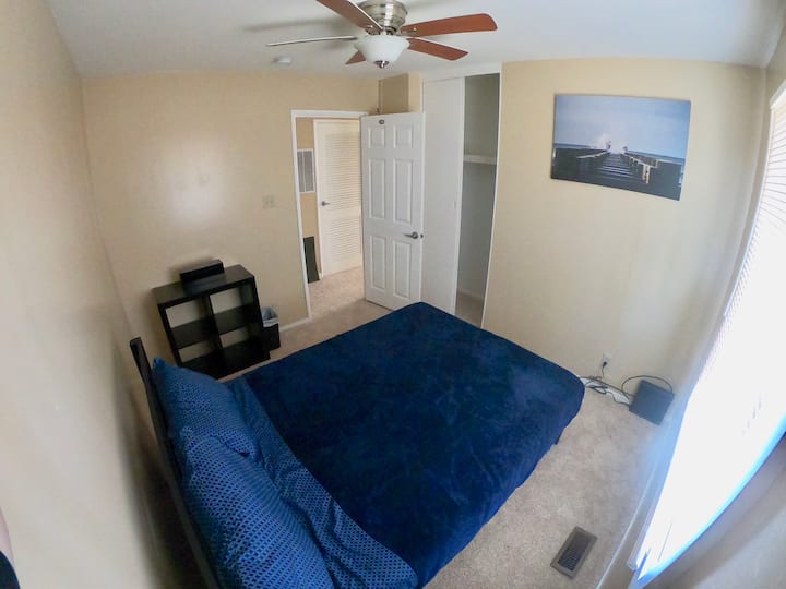 Სრული ზომის ორადგილიანი საწოლი 