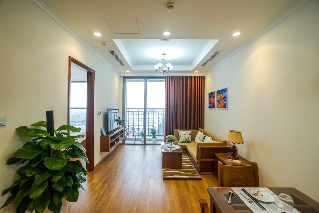 Spacious living room with nice city view