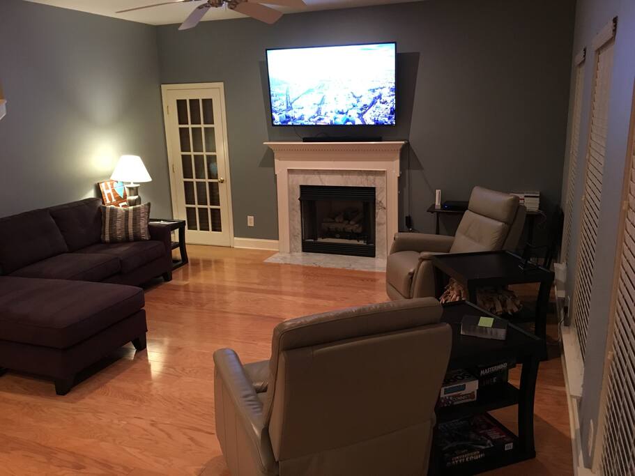 Family room and 65" TV with Apple TV and XBox. Gas fireplace as well.