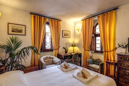 Lovely and cosy apartment at Pantheon Square