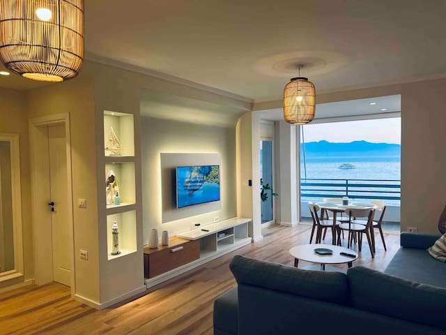 Lida's Seafront Apartment managed Airbnb listing 3
