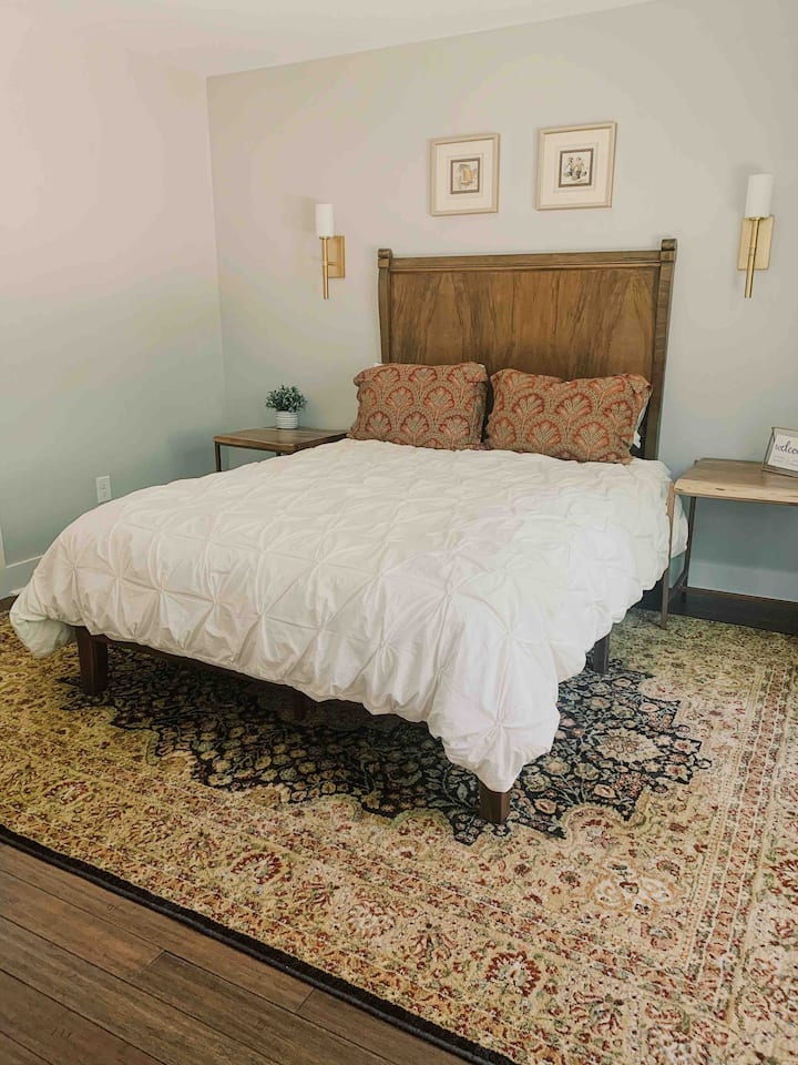 Private bedroom with walk-in closet; Queen bed