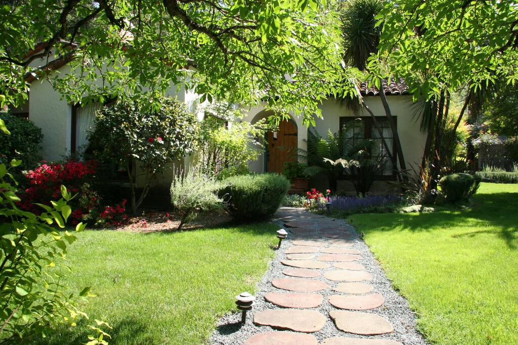 The home has a fascinating Calistoga history: built by the town's banker at the time, construction was completed just before the stock market crash where he then lost all his money. He was unfortunately never able to enjoy the home for himself.