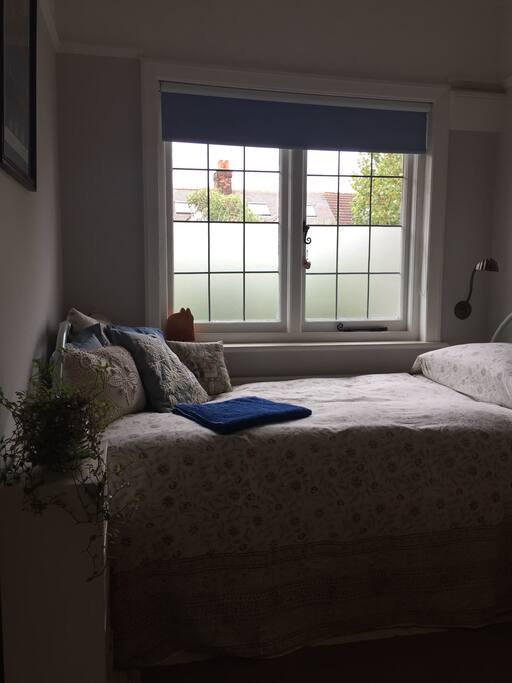 Cosy single room