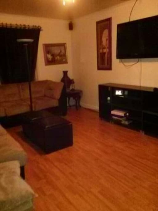 Living Room (Sleep Area 3)