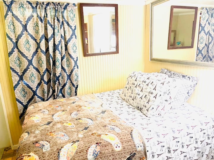 3rd bed is a Full size bed