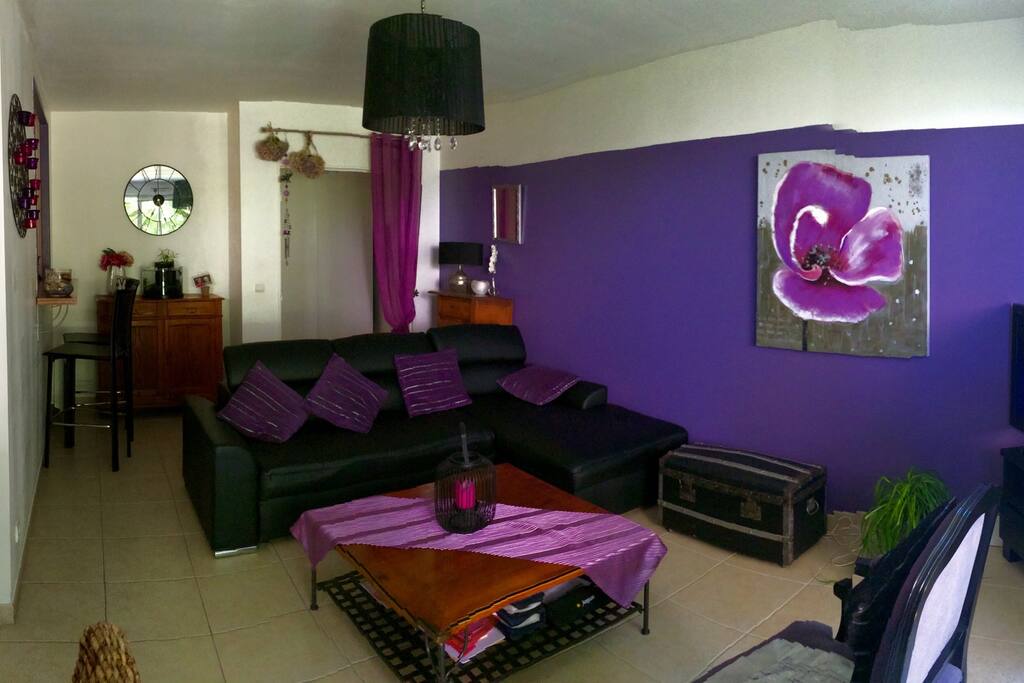 Salon avec canapé convertible