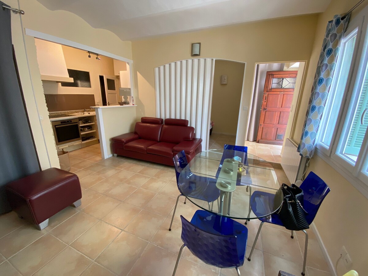 Top Airbnb: T2 Nice AIR-CONDITIONING Libération Valrose quiet courtyard à Libération