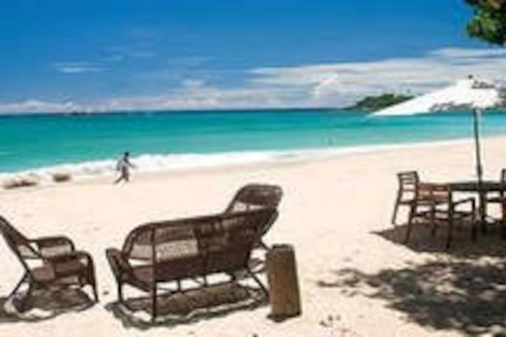 Unawatuna beach