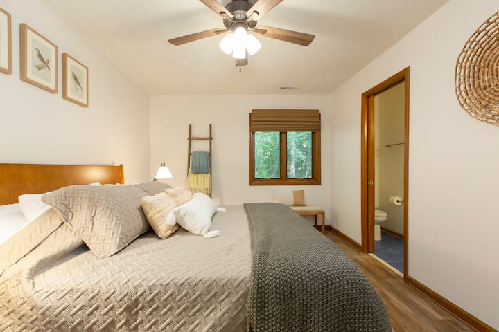 Lower level bedrooms and bathroom 