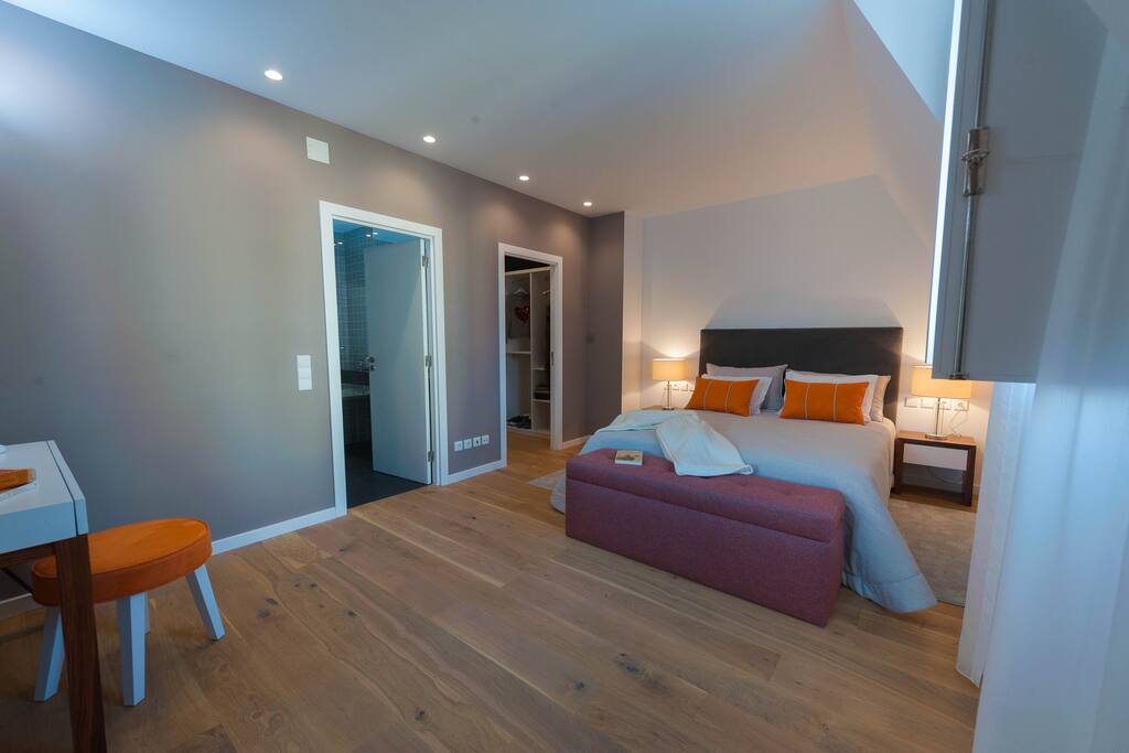 Suite 1