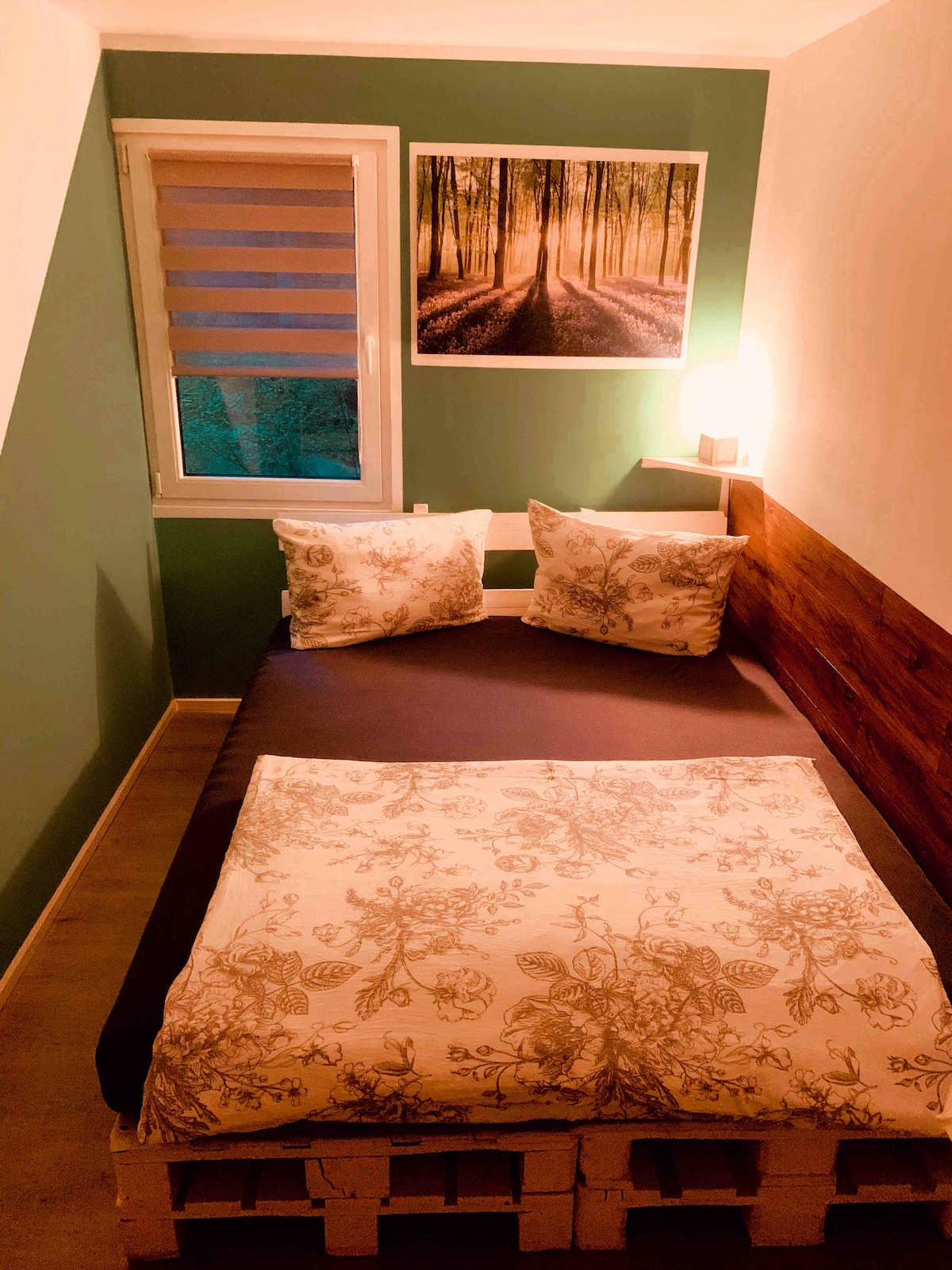 Spálňa s manželskou posteľou 