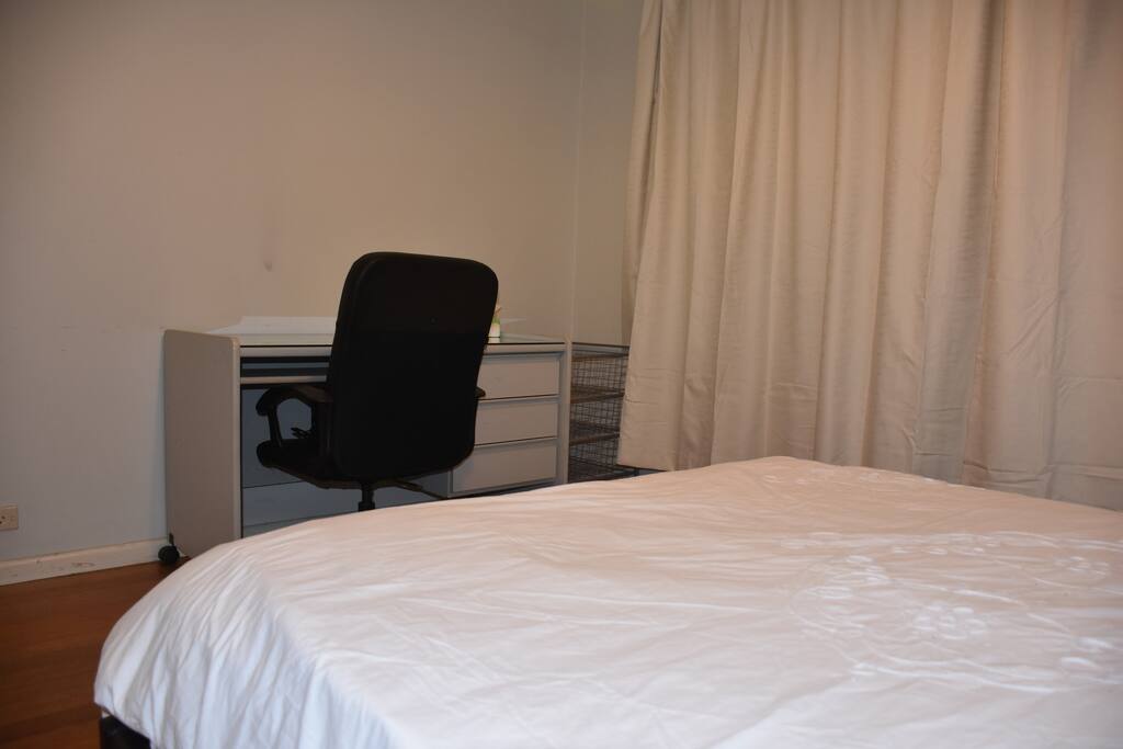 Bed room