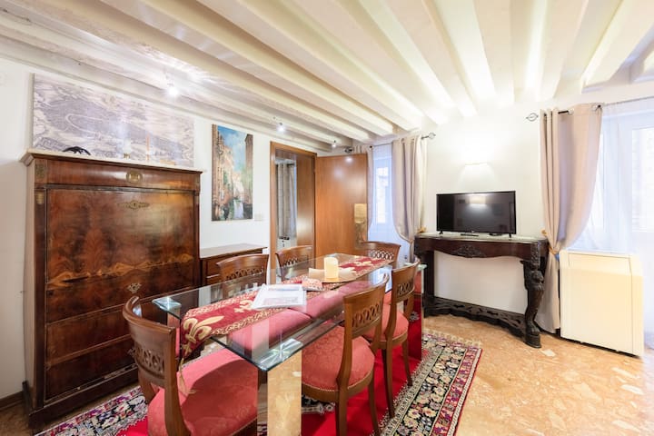 Cà del Carro Family Apartment the Heart of Venice