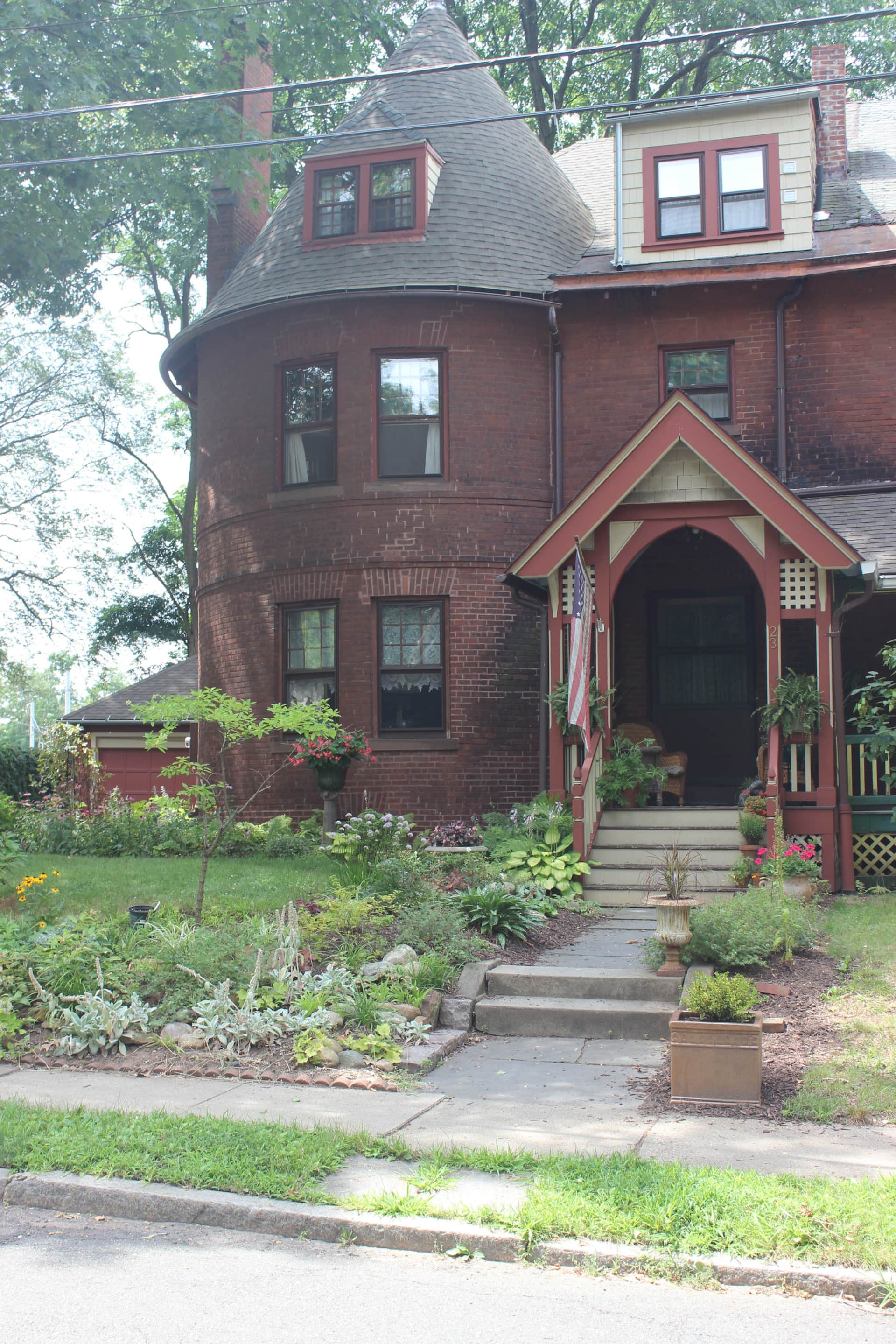 Loft - Queen Anne Row House in a historic district