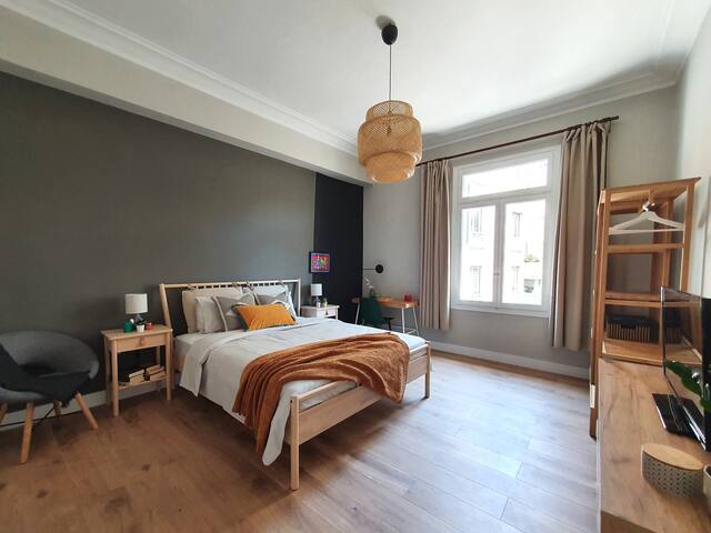 Artistic Apartment Next to The Acropolis III gallery image 3