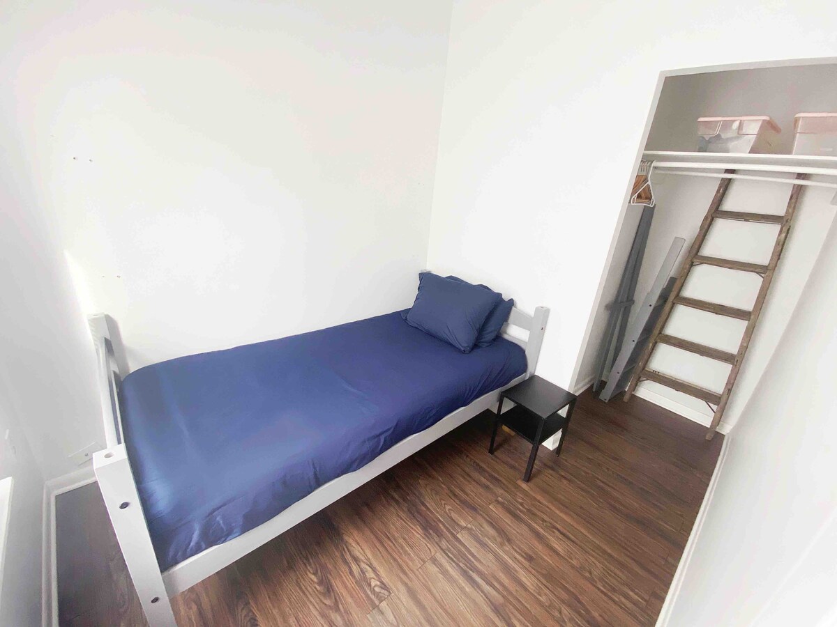 Slaapkamer 3, twee eenpersoonsbedden