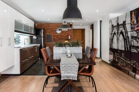 Modern Apt/Shopping/WiFi/Parks/Safe