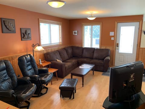 Top performing Airbnb: Chalet Stoneham, ski/mountain in Stoneham Et Tewkesbury