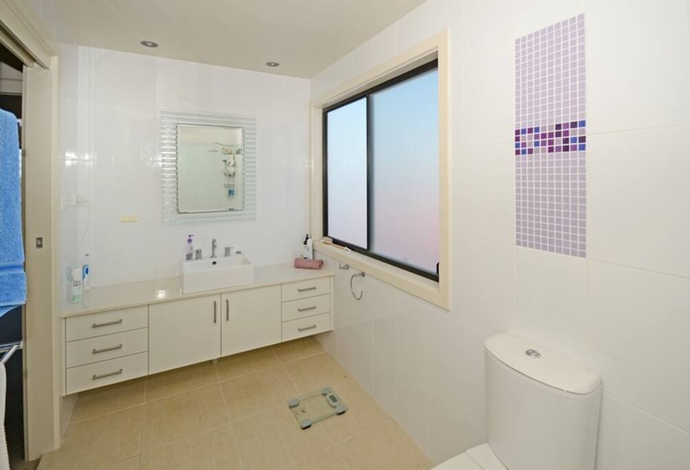 Upstairs Ensuite