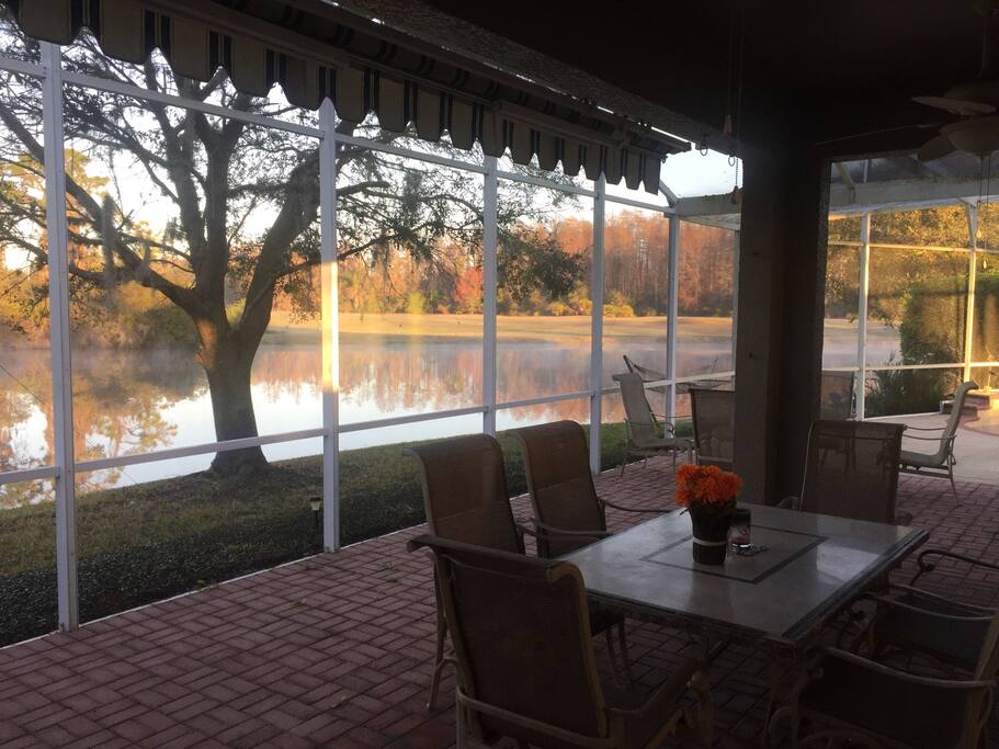 Patio-Golf Course / Lake View