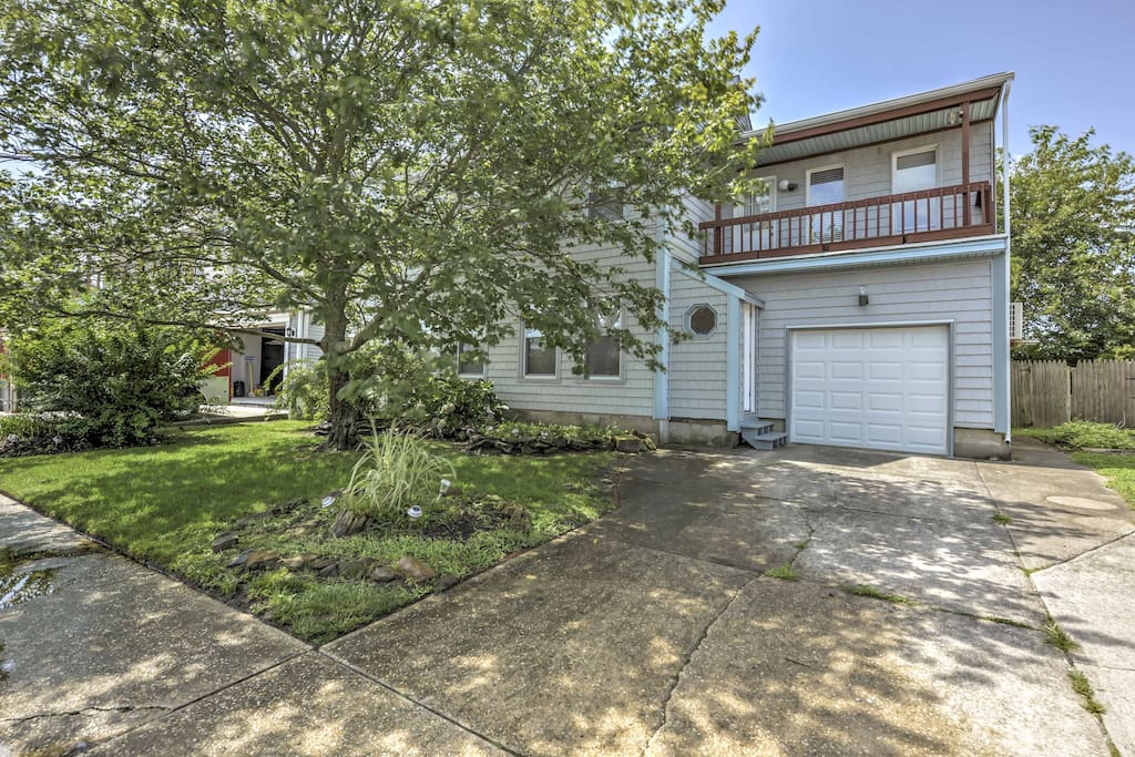 The property is just a 15-minute drive from the Atlantic City Boardwalk!