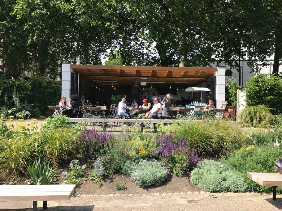 The coffee place in the park 2 min from the apartment