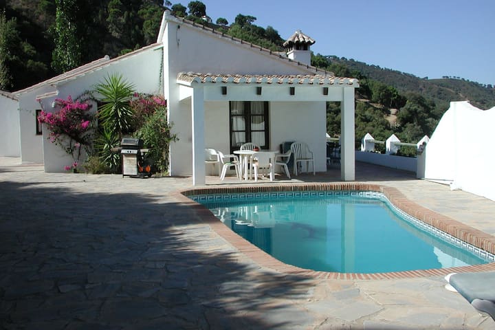 villa with private pool in a very quiet nature reserve near Casares