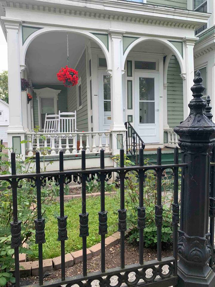 Top 10 Airbnb Vacation Rentals In Oswego, New York Updated 2024 Trip101