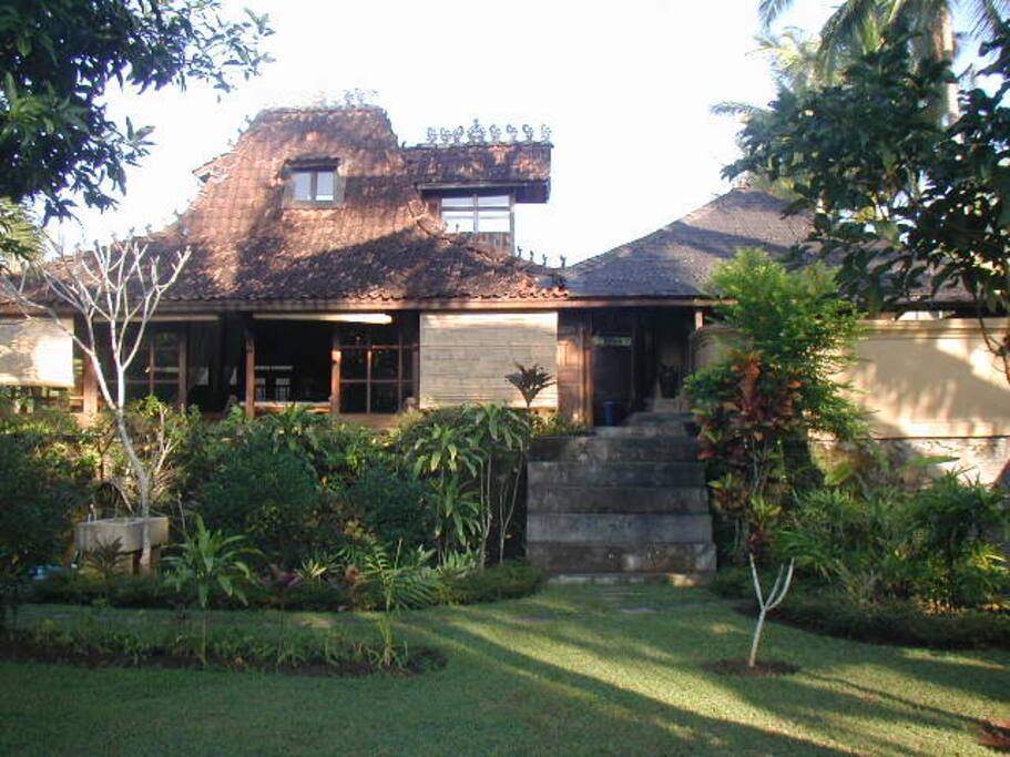 side view of Villa Joglo