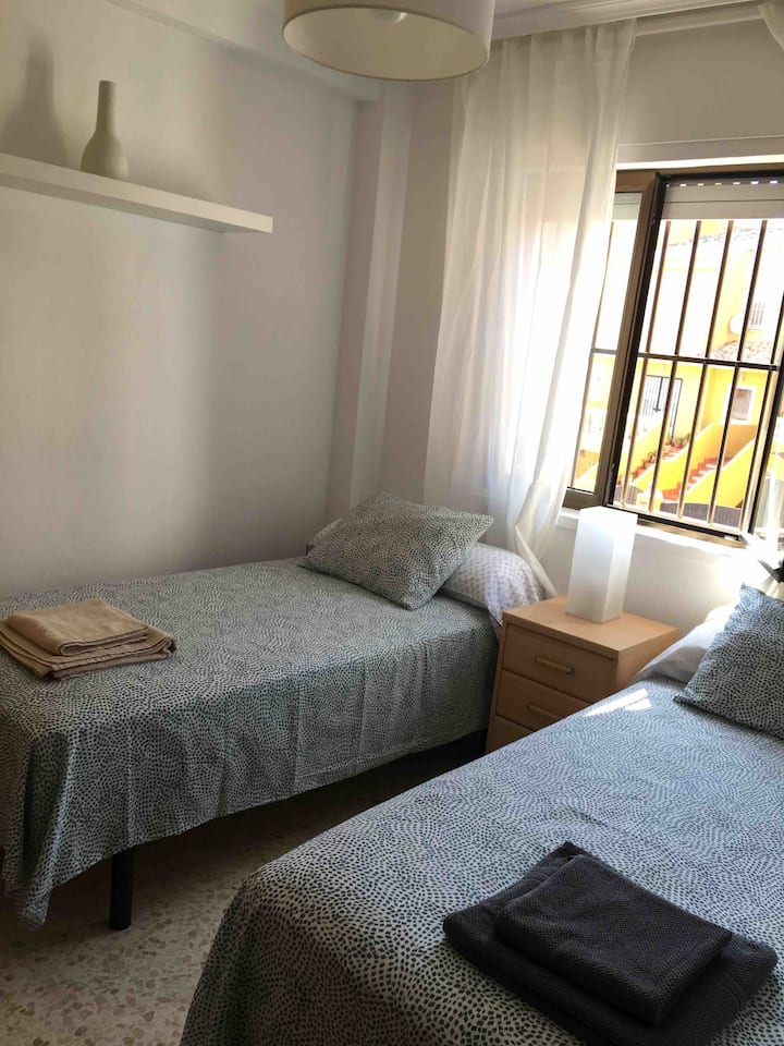 Dormitorio 2 ( 2 camas individuales 90x190)