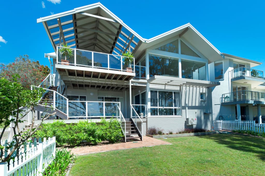 Dutchies Holiday on Dutchmans Bay Houses for Rent in Nelson Bay, New