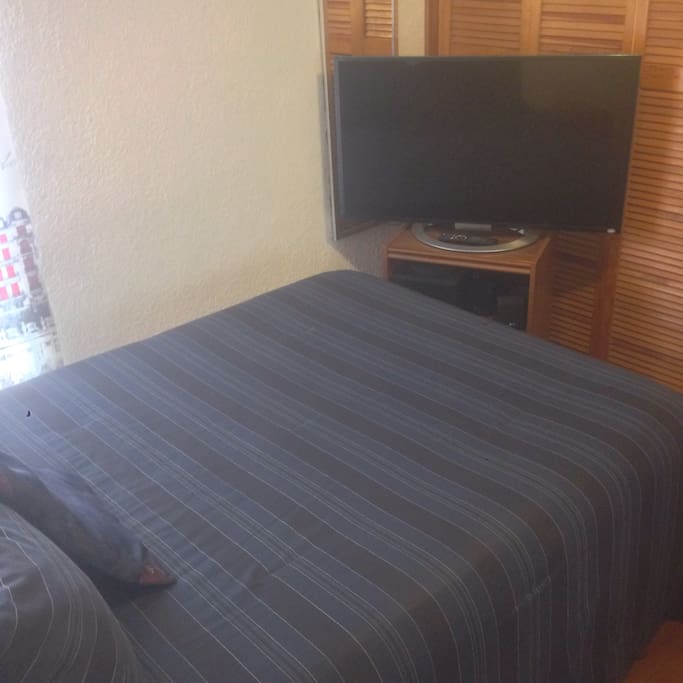 Cama matrimonial.