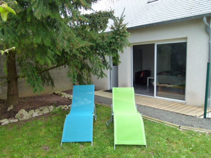 house with garden, terrace, parking near center