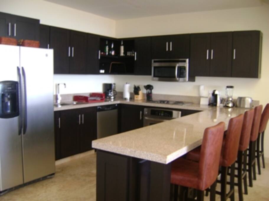 Huge kitchen and breakfast area!